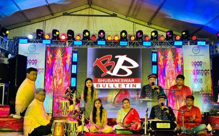 ବର୍ଷା ଅଟକାଇ ପାରିଲାନି ଭିଡ  ବଡଗଡ ଗଣେଶ ମହୋତ୍ସବ ର ତୃତୀୟ  ସନ୍ଧ୍ୟା