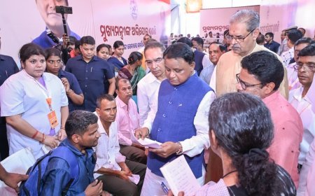 ମୁଖ୍ୟମନ୍ତ୍ରୀଙ୍କ ସହିତ ୧୩ଜଣ ମନ୍ତ୍ରୀ, ଅତିରିକ୍ତ ମୁଖ୍ୟ ଶାସନ ସଚିବ, ଶାସନ ସଚିବ ଓ ପଦାଧିକାରୀ ଲୋକଙ୍କ ଅଭିଯୋଗ ଶୁଣିଲେ